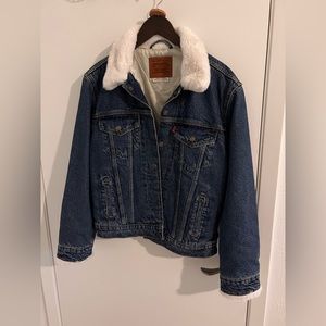 Levi’s classic trucker jacket